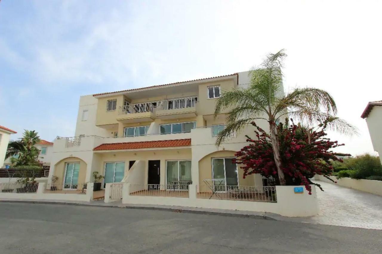 Golden Bay Deluxe Holiday Apartment Protaras Exterior foto